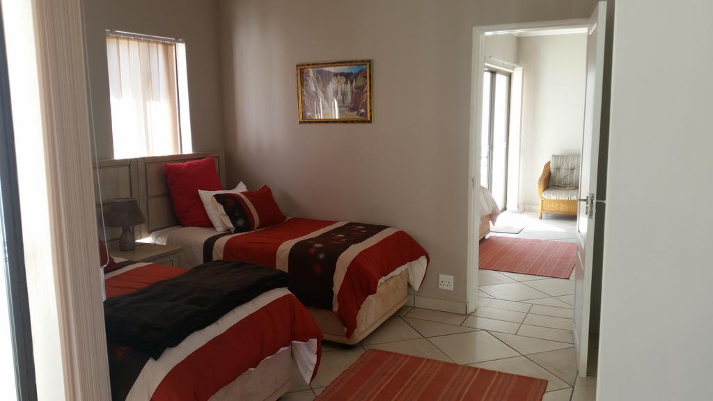 Casa Bianca Guest Lodge Hartbeespoort Bilik gambar