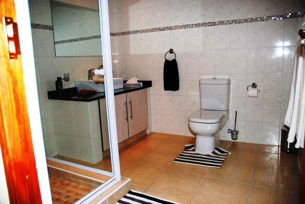 Casa Bianca Guest Lodge Hartbeespoort Bilik gambar